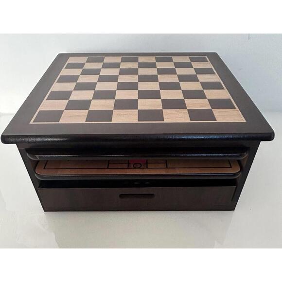 Game Gallery 12 in 1 Game House with 12 Classic Games Chess Checkers Pachisi New - Picture 3 of 9